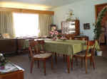 dining room set.jpg (128905 bytes)