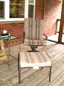 patio furniture.jpg (125923 bytes)
