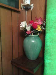 green vase.jpg (85891 bytes)