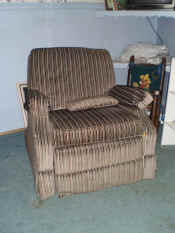 upholstered chair.JPG (427347 bytes)