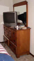 dresser and tv.jpg (49272 bytes)