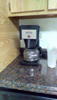 coffee maker.jpg (87760 bytes)