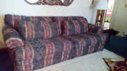 couch.jpg (81221 bytes)