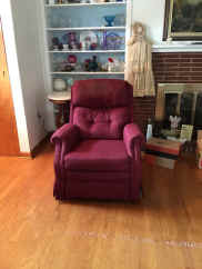 red chair.jpg (94807 bytes)